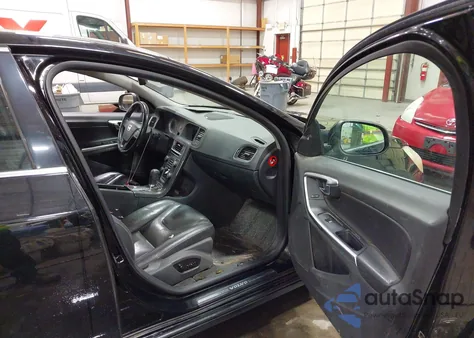 2011 Volvo S60 T6 from USA, damaged, VIN YV1902FHXB2006079